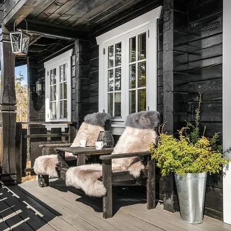Beautiful Log Cabin At Gautefall *