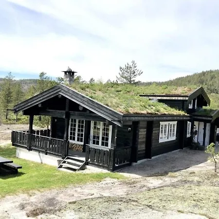 Beautiful Log Cabin At Gautefall *