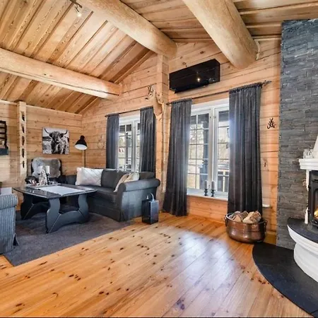Beautiful Log Cabin At Gautefall *